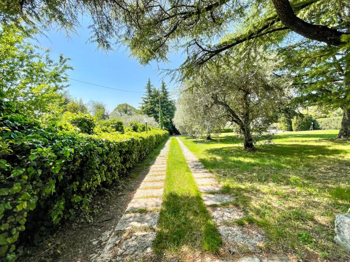 Villa Antonio San Felice del Benaco Luaran gambar