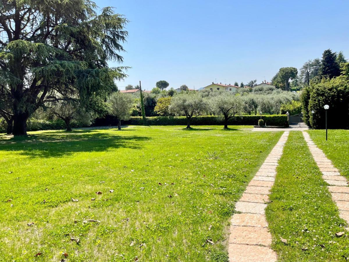 Villa Antonio San Felice del Benaco Luaran gambar