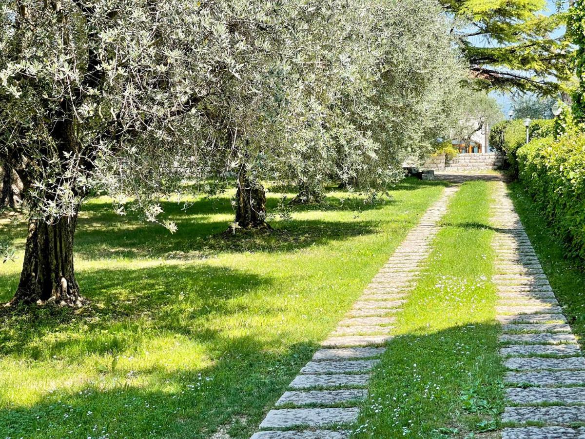 Villa Antonio San Felice del Benaco Luaran gambar